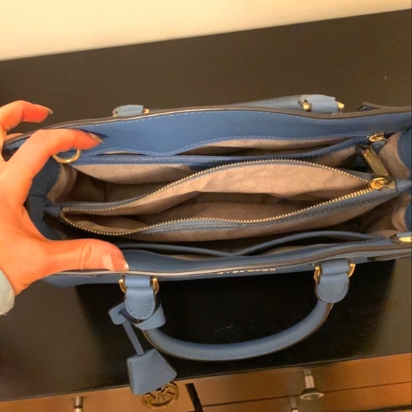 Michael Kors Handbag - Picture 8 of 16